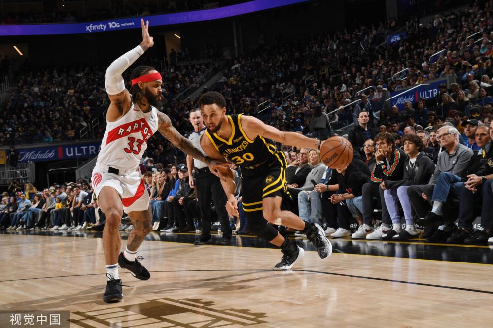 在锋线的竞 在锋线的竞