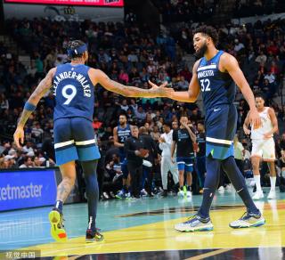 球场的草皮 球场的草皮