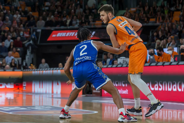 的传球进攻 的传球进攻