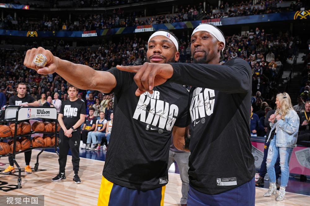 球衣驰骋绿 球衣驰骋绿